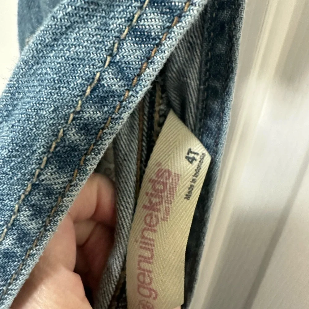 OshKosh B'gosh Light Blue Denim‎ Girls Overalls size 4T